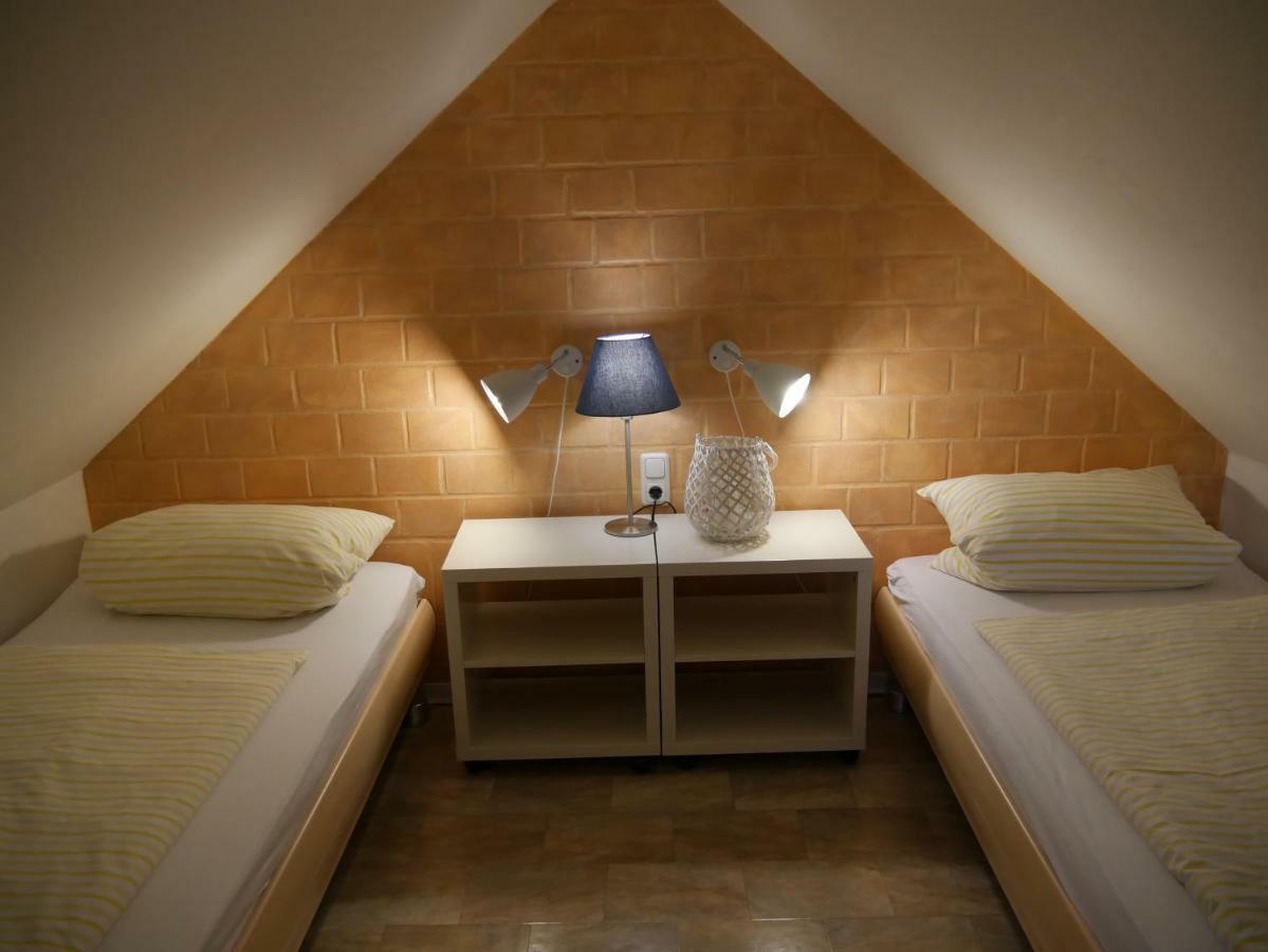Lindenhof, Wohnung 1, Giebel Vipperow エクステリア 写真